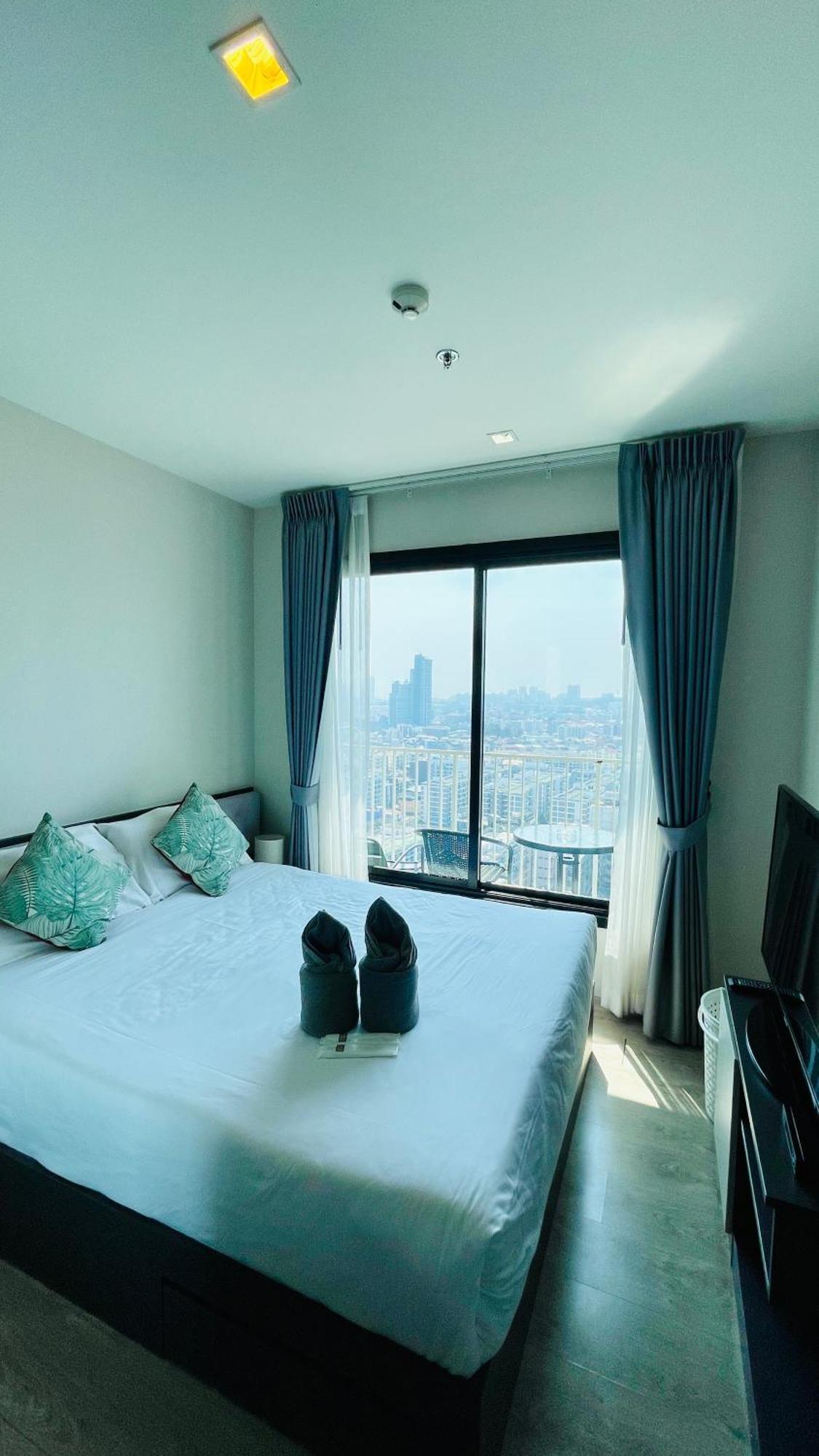 The Base 1 Bed 1 Bath Appartement *