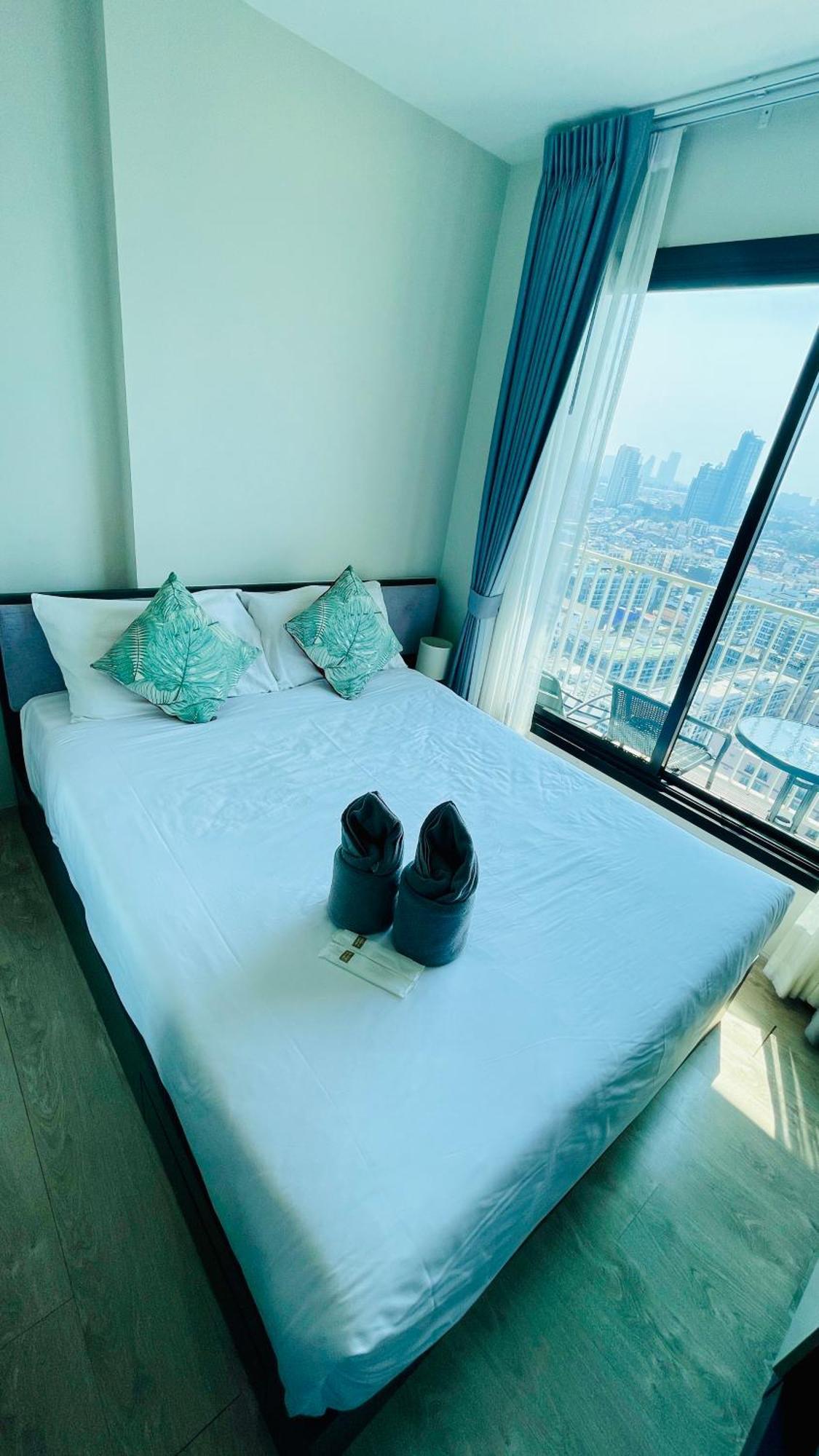 The Base 1 Bed 1 Bath Appartement *